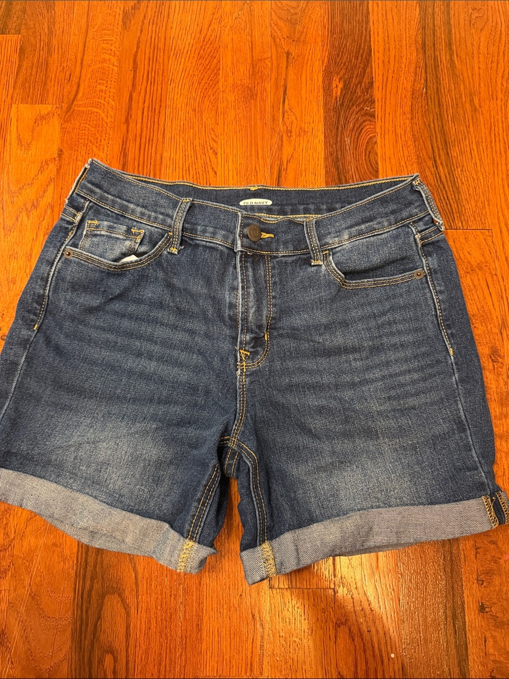 Old navy Dark Wash Rolled-Hem Women's Denim Shorts